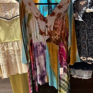 NWT Sacred Threads Tie-Dye V-Neck Long Sleeve Tunic Dress
